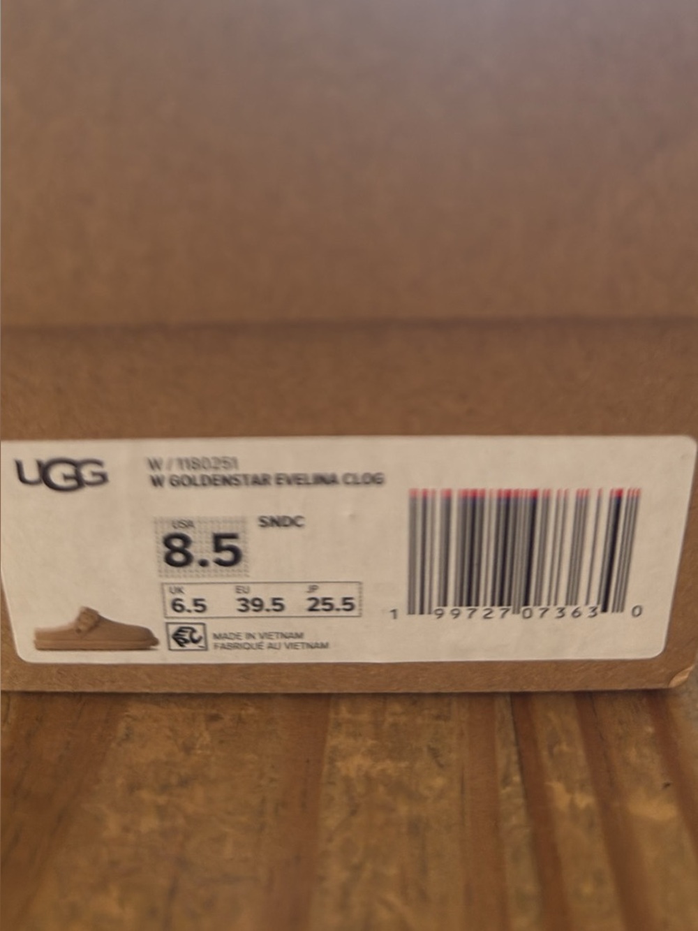 UGG Golden Chestnut Clog Mule - Chestnut Brown